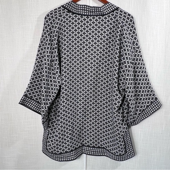 Max Studio NWT Lightweight Blue White Patterned Summer Spring Shrug Sz M - Picture 7 of 11